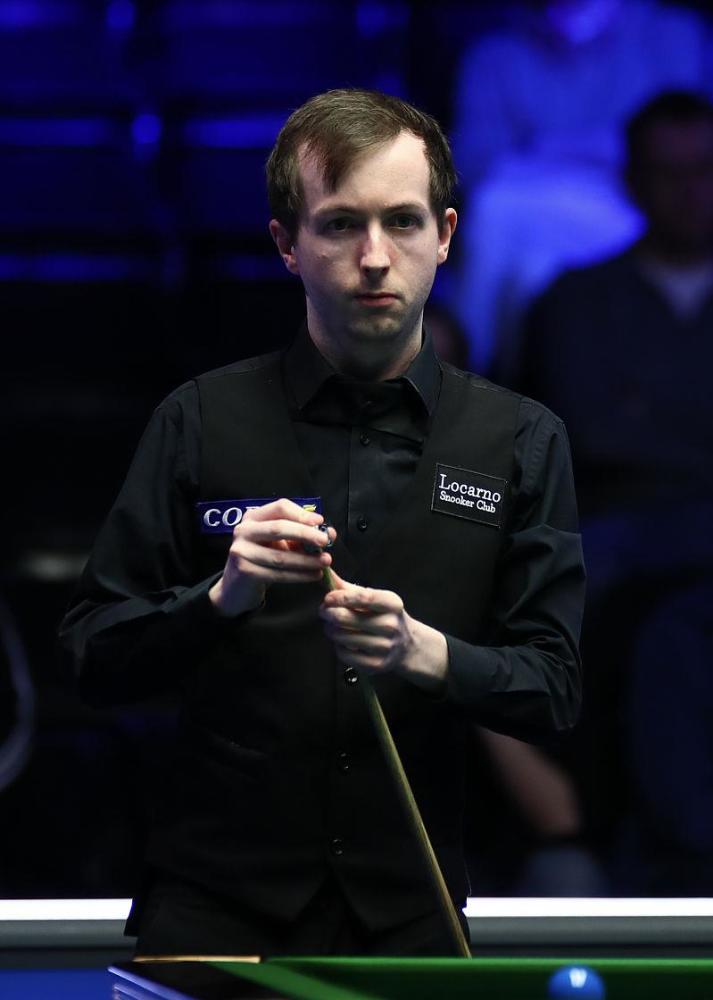 金钱面前人 金钱面前人