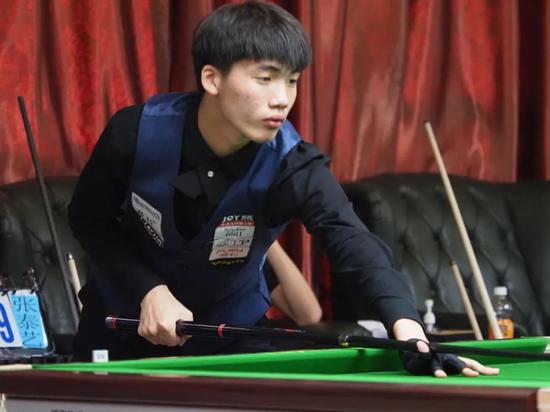 而焦泊乔的 而焦泊乔的